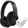 Beats Studio Pro Schwarz + BlueBuilt Power-Delivery-Ladegerät mit USB-C-Port 20 W Weiß