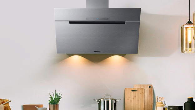 Range hood in kitchen