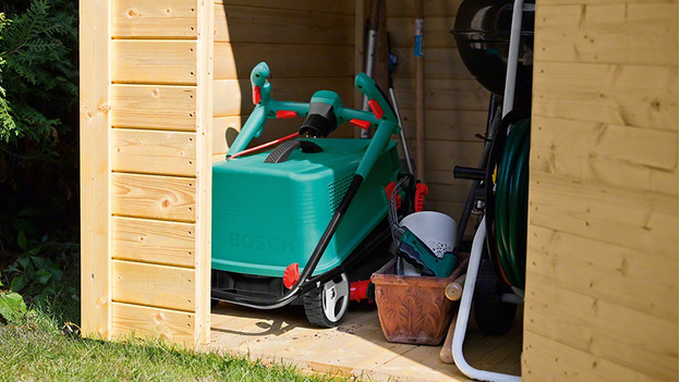 Store garden tools