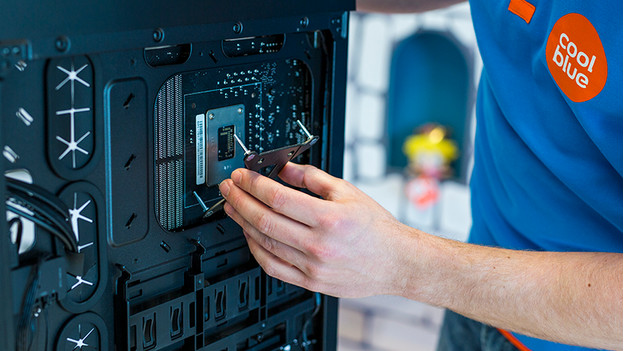 How do I build a processor cooler in my processor? | Coolblue - Free ...