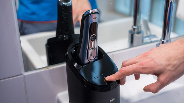 How do you shave sensitive skin? | Coolblue - Free delivery & returns