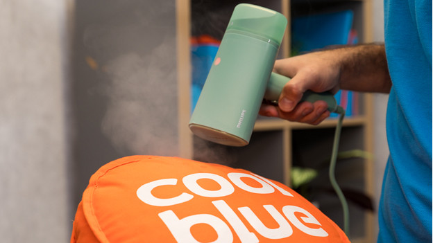 What's a clothes steamer and what can you use it for? | Coolblue - Free