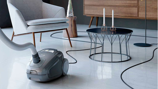 Vacuum with long cord