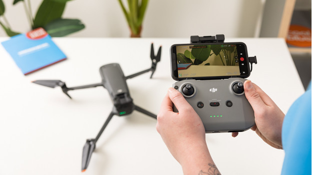 Connect DJI drone controller