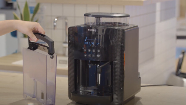 Wie entkalkst du deine Krups EA8150? | Coolblue - Kostenlose Lieferung ...