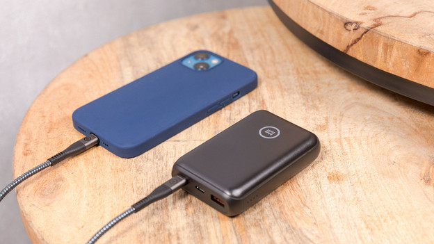 Choose a power bank for your iPhone