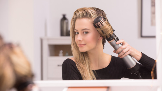 Ceramic technology curling brush