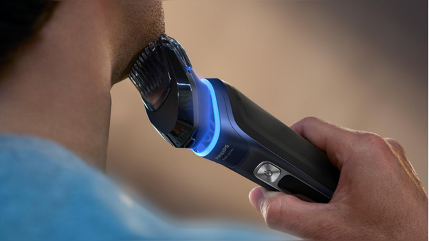 Philips Rasierer mit Barttrimmer