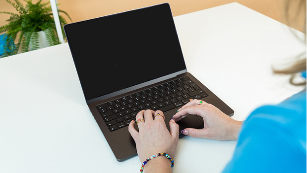 Black screen MacBook