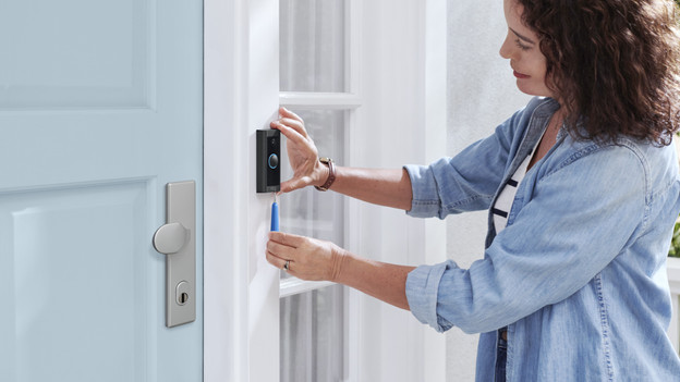 Mount the doorbell