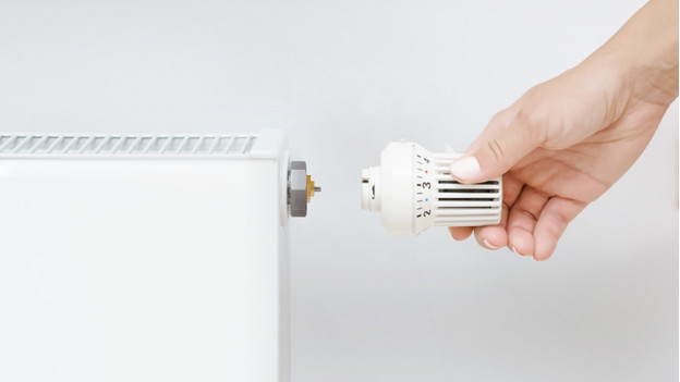 How do you replace a radiator knob? | Coolblue - Free delivery & returns