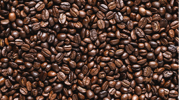 Dunkel geröstete Kaffeebohnen