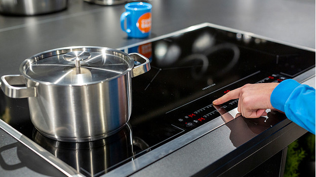 Which type AEG cooktop suits you? | Coolblue - Free delivery & returns