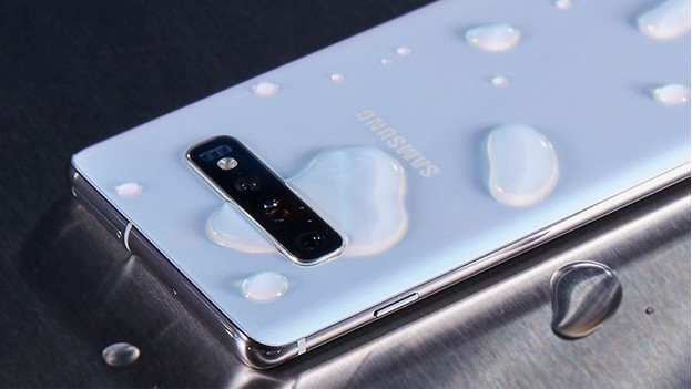 Samsung phone waterproof