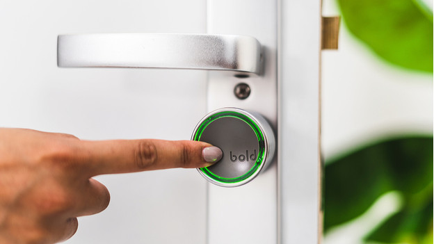 How do you install a Bold smart door lock? | Coolblue - Free delivery ...