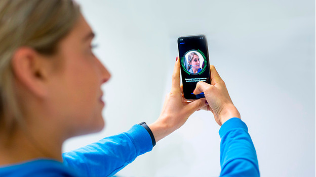 What's FaceID? | Coolblue - Free delivery & returns