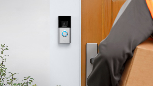 Communicate with someone ringing your doorbell