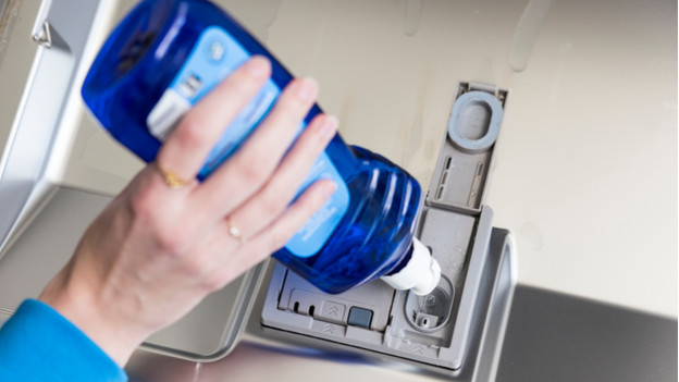 Why doesn't my dishwasher dry well? | Coolblue - Free delivery & returns