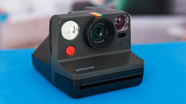 Instant camera