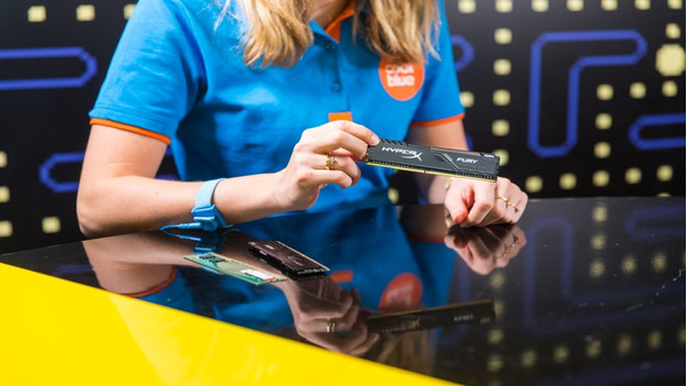 Überprüfe auch die Spannung, die CAS-Latenz und die RGB-Beleuchtung