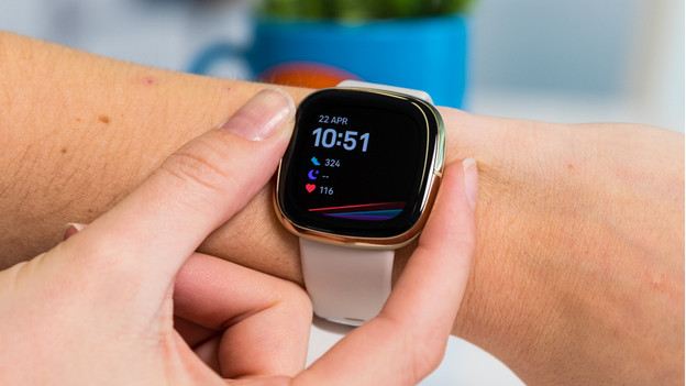 Fitbit versa does it cheap have gps