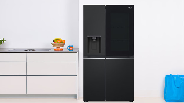 Schwarzer Kühlschrank