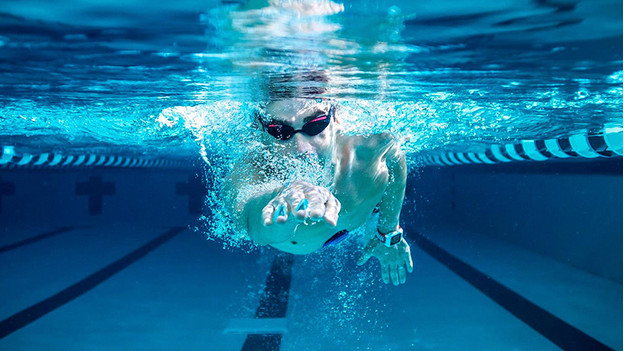 What sports watch do I need for swimming? - Coolblue - anything