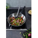 BK Bold Wok 28 cm produkt in gebrauch