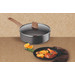 Tefal Renew Keramische Schmorpfanne 24 cm produkt in gebrauch