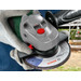 Bosch UniversalGrind 18V-75 + 4,0-Ah-Akku und Ladegerät produkt in gebrauch