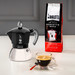 Bialetti New Moka Induction Schwarz 6 Tassen produkt in gebrauch