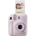 Fujifilm Instax Mini 12 Lilac Purple produkt in gebrauch