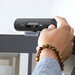 Logitech Brio 500 Full HD Webcam Grau produkt in gebrauch