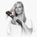 Dyson Airwrap Complete Long Volumise Blau/Kupfer produkt in gebrauch