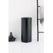 Brabantia NewIcon Treteimer 30 Liter Matt Black produkt in gebrauch