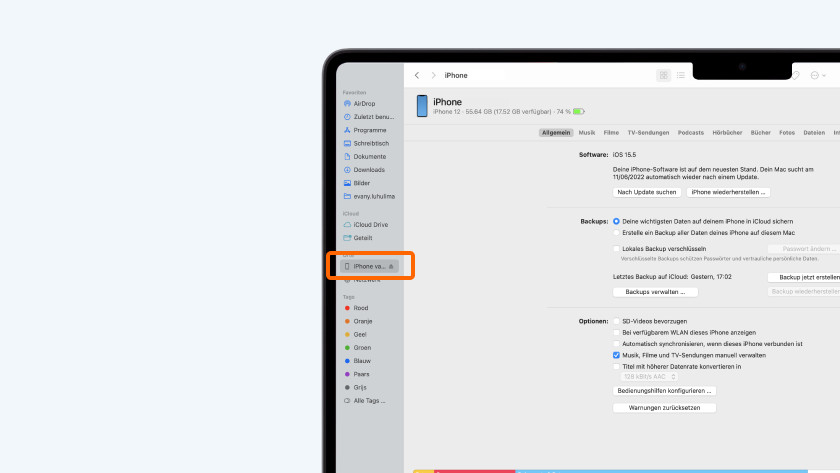 Wähle dein iPhone im Finder aus