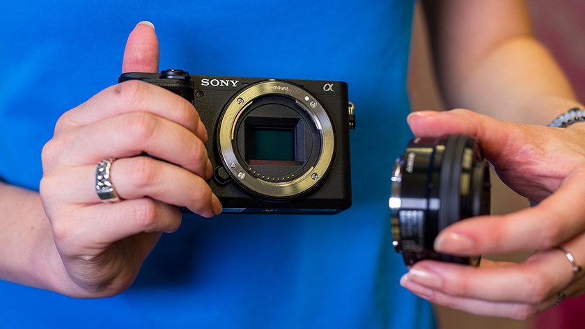 Sensor mirrorless camera