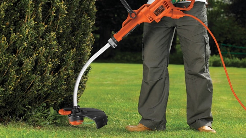 Electric string trimmer