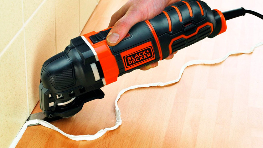 Scrape sealant oscillating multi-tool