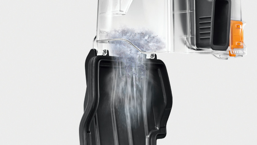 Miele vacuum with built-in dust cup