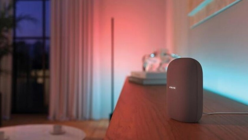 smart speaker and Hue Signe