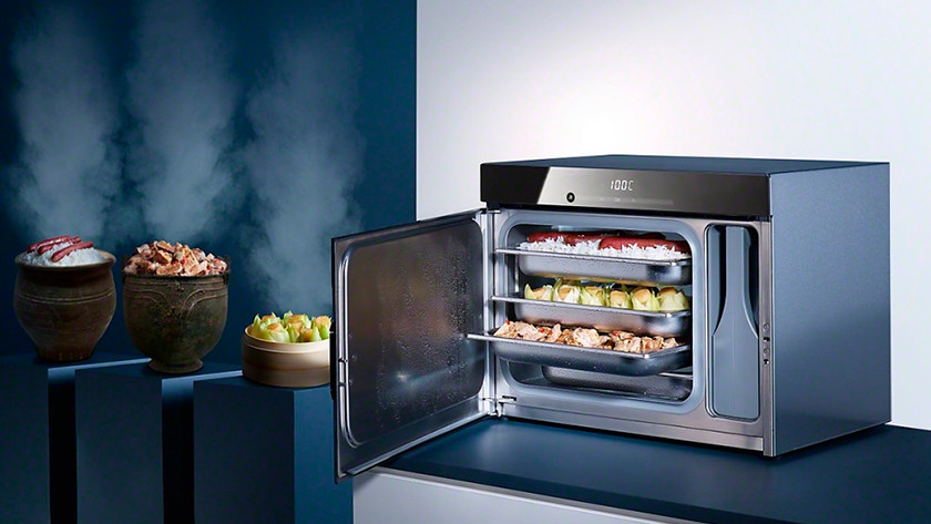 Freestanding store steam oven