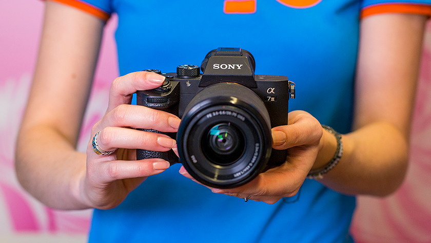 Size mirrorless camera