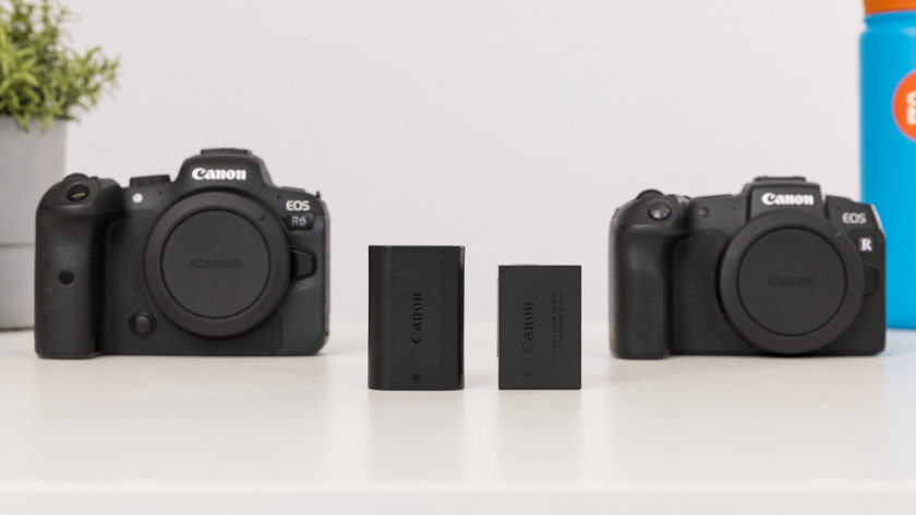 Battery life mirrorless camera