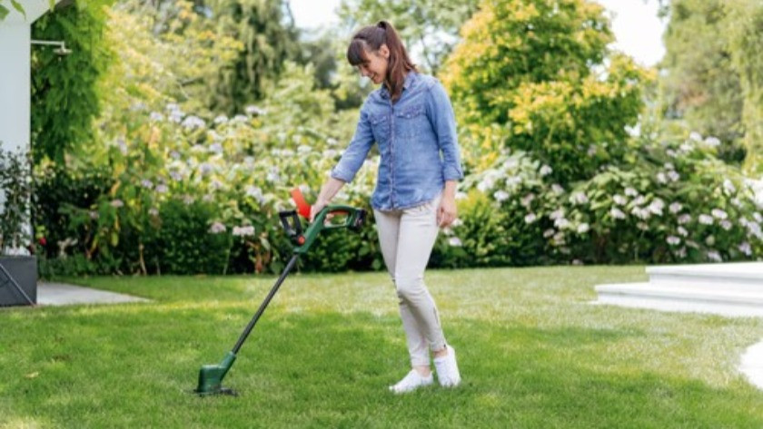 Cordless string trimmer