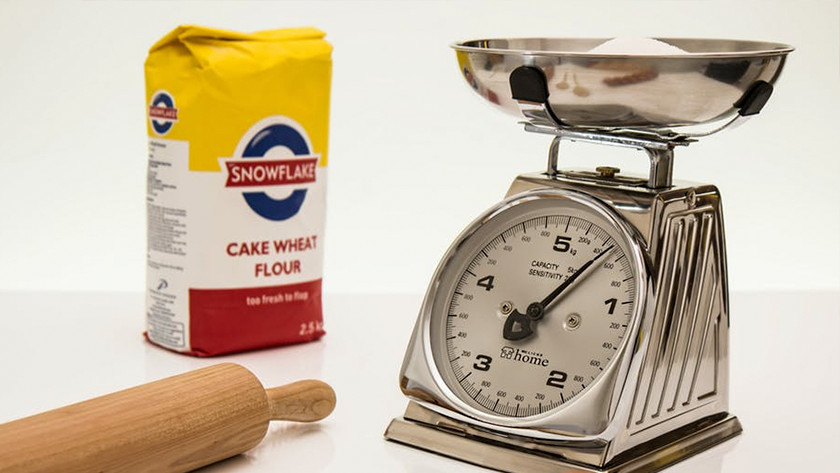 Kitchen scale with bowl