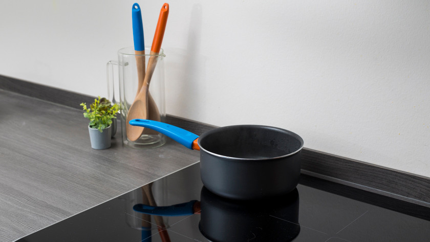 What's the difference between a ceramic and induction cooktop?