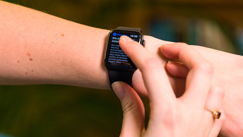 3. Tippe auf "Alle Inhalte und Einstellungen löschen".