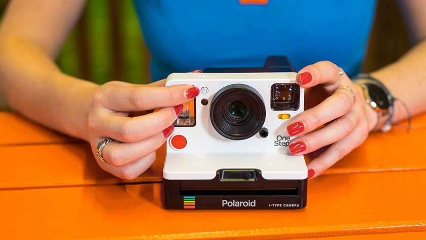 Getting started with your Polaroid instant camera | Coolblue - Free ...