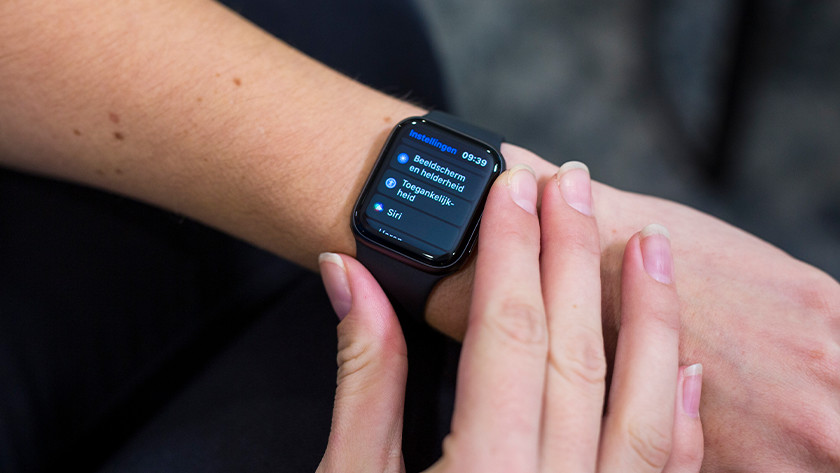 How do i use siri on my apple watch on sale 4